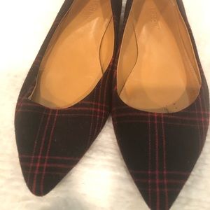 Size 6.5 black pointed toe flats